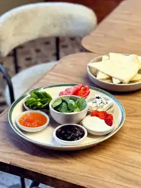 صبحانه ایرانیpic